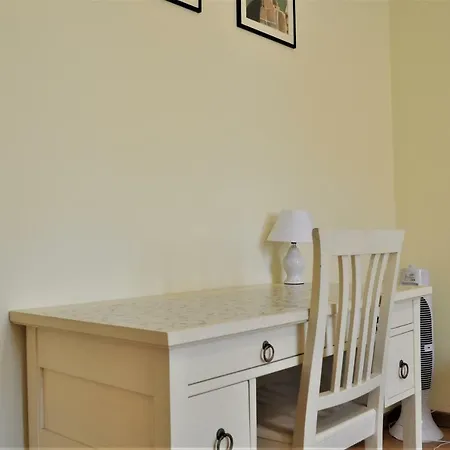Bright And Peaceful Studio *